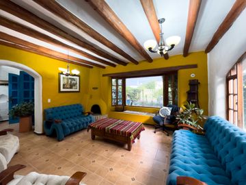 I3 CASA DE VENTA EN CUMBAYA
