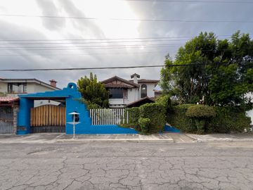 I3 CASA DE VENTA EN CUMBAYA