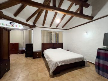 I3 CASA DE VENTA EN CUMBAYA