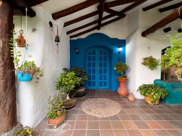I3 CASA DE VENTA EN CUMBAYA