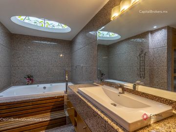 Casa de lujo en Valle Real en Coto en Venta