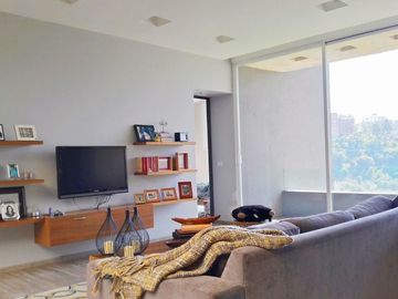 Casa Esquina, excelentes acabados y orientacion