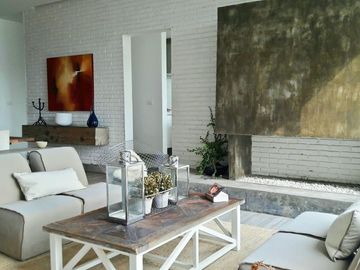 Casa Esquina, excelentes acabados y orientacion