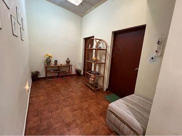 Venta de Casa en Ciudad Lerdo: Gran Tamaño y Encantador Jardín