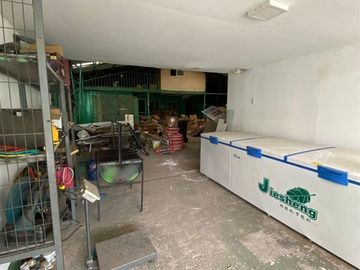 Industrial en Venta en Las Rosas
