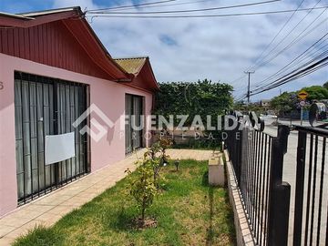 Casa en Venta en Avenida Juan Cisternas