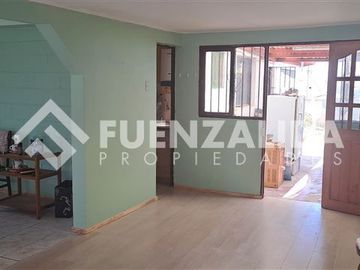 Casa en Venta en Avenida Juan Cisternas