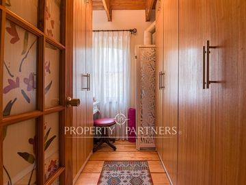 Casa 7 dormitorios en 1300 m2 de terreno, gran quincho y piscina Avenida Central/Las Nalcas Norte, Lo Cañas