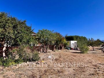 Hermosa Casa de Campo en parcela de 1 ha. en La foresta de Zapallar.