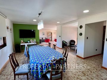 Hermosa Casa de Campo en parcela de 1 ha. en La foresta de Zapallar.