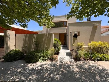 Casa en Venta en condominio las Flores