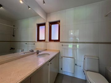 Casa en Venta en condominio las Flores