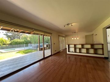 Casa en Venta en condominio las Flores