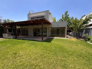 Casa en Venta en condominio las Flores