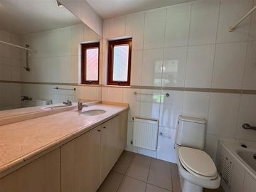 Casa en Venta en condominio las Flores