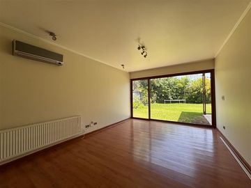 Casa en Venta en condominio las Flores