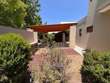 Casa en Venta en condominio las Flores