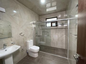 Residencia nueva con el vestidor más grande en Metepec