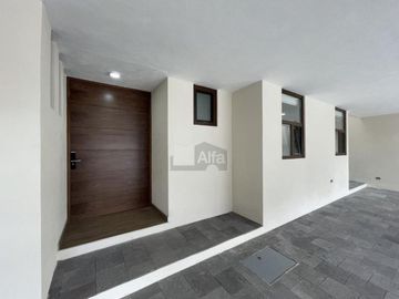 Residencia nueva con el vestidor más grande en Metepec