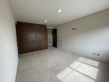 Residencia nueva con el vestidor más grande en Metepec
