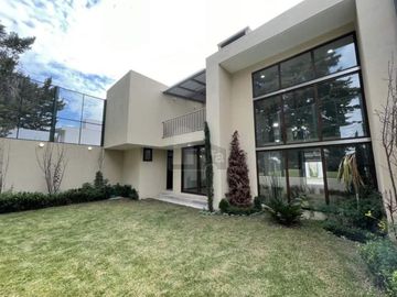 Residencia nueva con el vestidor más grande en Metepec