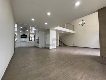 Residencia nueva con el vestidor más grande en Metepec