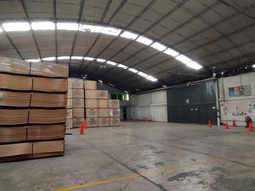 Amplio Local Industrial en Venta cerca al Parque Industrial de Muebles de Villa el Salvador