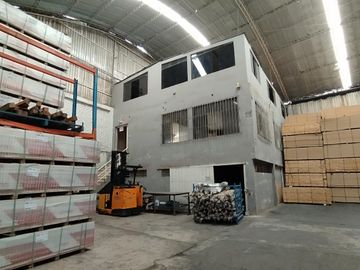 Amplio Local Industrial con Frente a Av. Pedro Huillca en Villa el Salvador