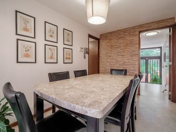CASA  EN LOMAS HIPODROMO EN VENTA