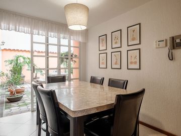 CASA  EN LOMAS HIPODROMO EN VENTA