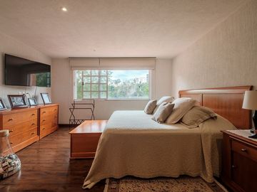 CASA  EN LOMAS HIPODROMO EN VENTA