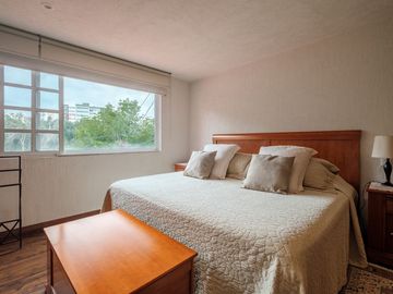 CASA  EN LOMAS HIPODROMO EN VENTA