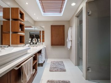 CASA  EN LOMAS HIPODROMO EN VENTA