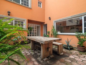CASA  EN LOMAS HIPODROMO EN VENTA