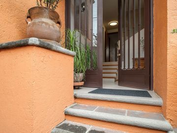 CASA  EN LOMAS HIPODROMO EN VENTA