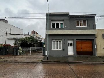 Casa - 3 Dormitorios -