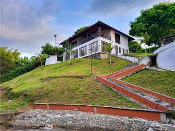 Casa campestre en condominio para la venta en la siria, Pereira!!!