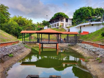 Casa campestre en condominio para la venta en la siria, Pereira!!!
