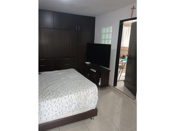 CASA EN VENTA DE 4 PISOS INDEPENDIENTES PRADOS DEL LIMONAR JD-KT
