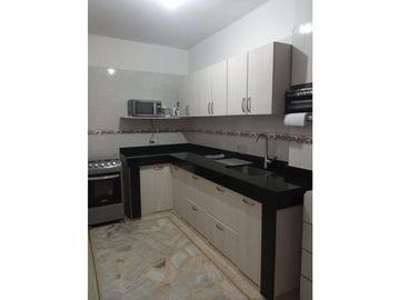 CASA EN VENTA DE 4 PISOS INDEPENDIENTES PRADOS DEL LIMONAR JD-KT