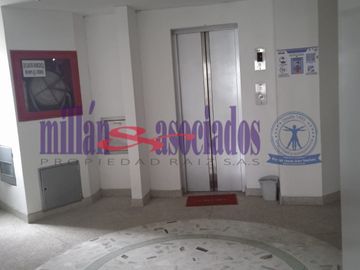 Apartamento en venta edificio potos en Pereira Cod 6316226