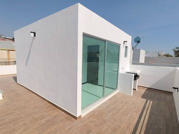 VENTA DE CASA NUEVA EN LA ANTIGUA CEMENTERA, CERCA DE GALERIAS SERDAN 3RECAMARAS