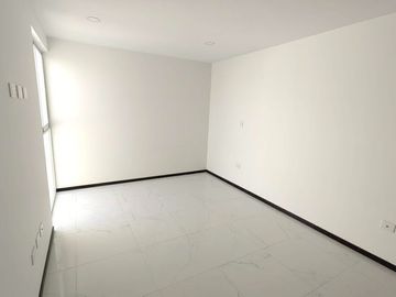 VENTA DE CASA NUEVA EN LA ANTIGUA CEMENTERA, CERCA DE GALERIAS SERDAN 3RECAMARAS