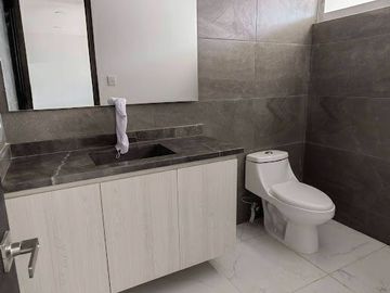 VENTA DE CASA NUEVA EN LA ANTIGUA CEMENTERA, CERCA DE GALERIAS SERDAN 3RECAMARAS
