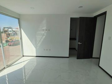 VENTA DE CASA NUEVA EN LA ANTIGUA CEMENTERA, CERCA DE GALERIAS SERDAN 3RECAMARAS