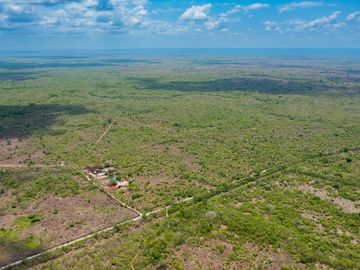 Amplio Rancho en venta en Dzilam de gonzalez, todos los servicios.