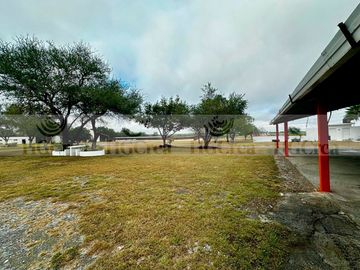 QUINTA Y RANCHO GANADERO Y DE SIEMBRA EN CORREDOR CADEREYTA-ALLENDE