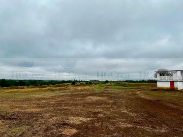QUINTA Y RANCHO GANADERO Y DE SIEMBRA EN CORREDOR CADEREYTA-ALLENDE