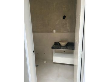 VENTA CASA 3 DORMITORIOS EN 1 SOLA PLANTA EN DOCTA CORDOBA