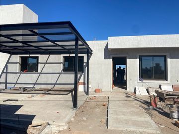VENTA CASA 3 DORMITORIOS EN 1 SOLA PLANTA EN DOCTA CORDOBA